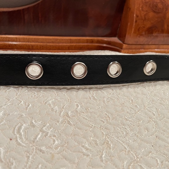 MULTI LOOP BLACK BELT - Picture 3 of 3